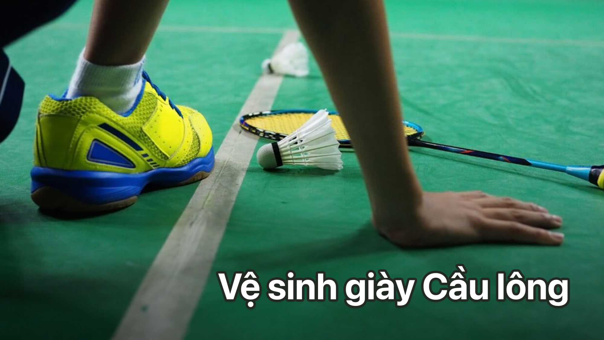 Vệ sinh giày thể thao cầu lông tại TPHCM